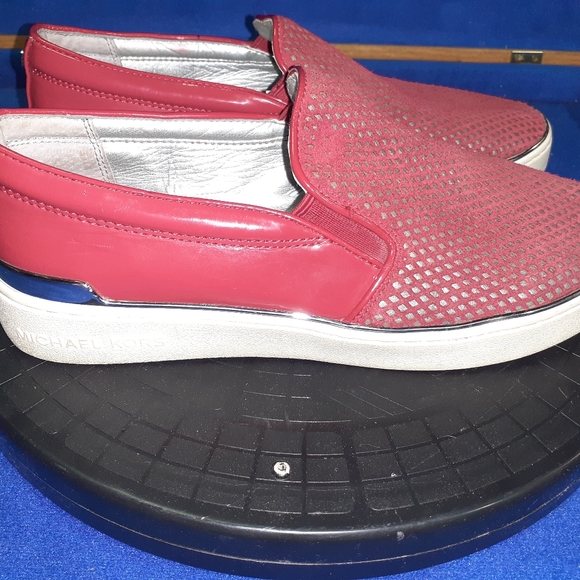 Michael Kors Red Patent & Faric Mesh-Dress Style Sneakers Sz. 7.5M-US, 38M-EU - Picture 3 of 8